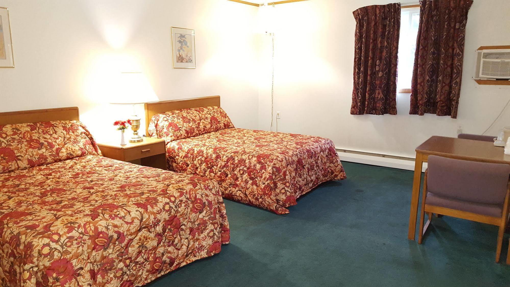 Budget Inn Wellsville Exterior foto